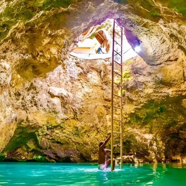 BLUE HOLE - Image 3