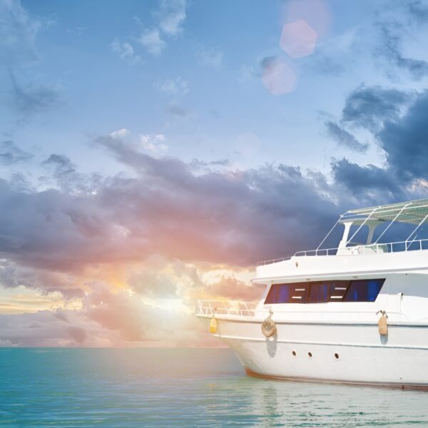 PRIVATE YACHT - Image 3
