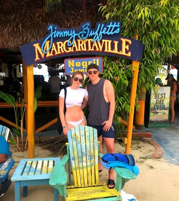 MARGARITTAVILLE NEGRIL
